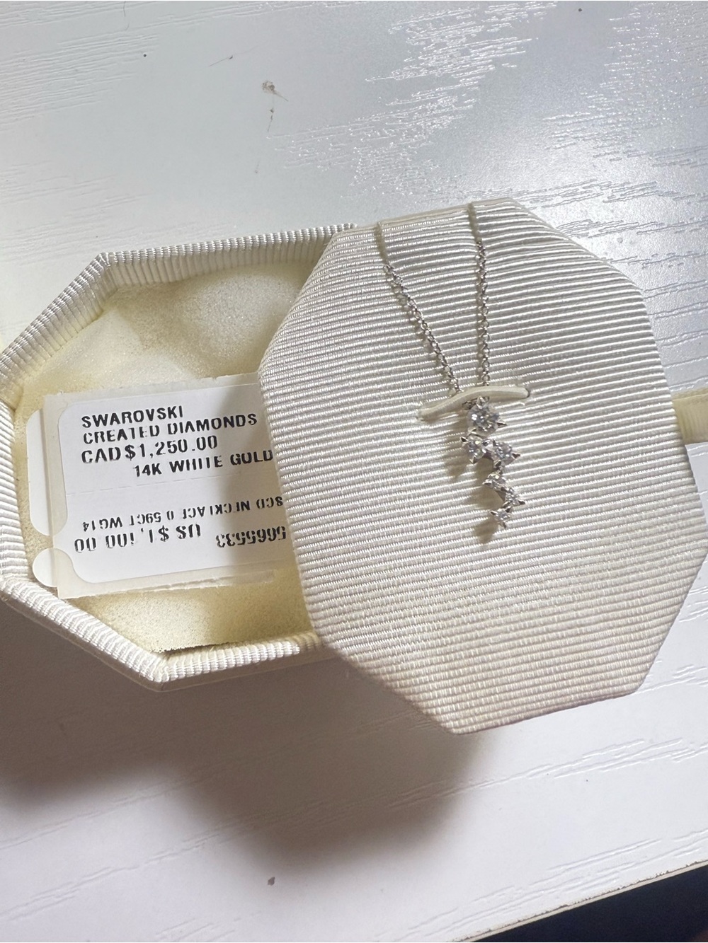 Swarovski diamond necklace white gold pristine condition